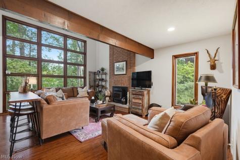 944 Trimble Place Sagamore Hills OH 44067