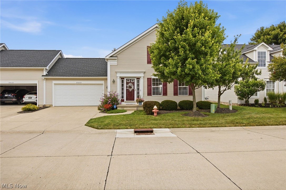 37022 Fairfield Lane North Ridgeville OH 44039