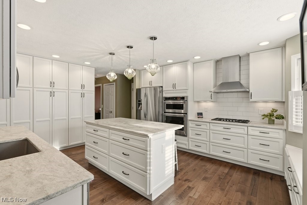 764 Hampton Court Sagamore Hills OH 44067