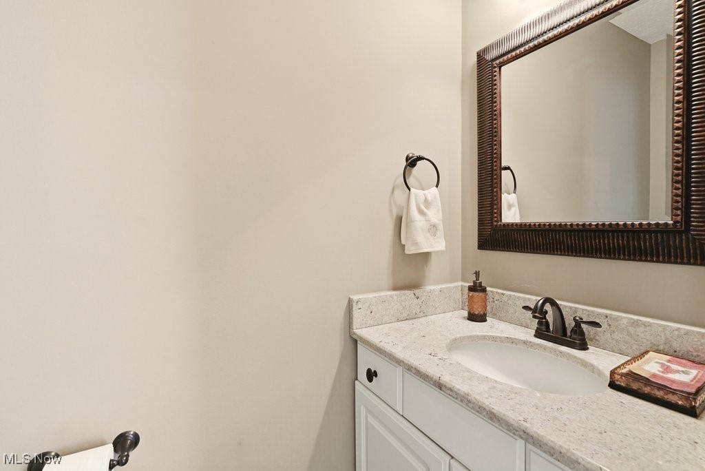 764 Hampton Court Sagamore Hills OH 44067