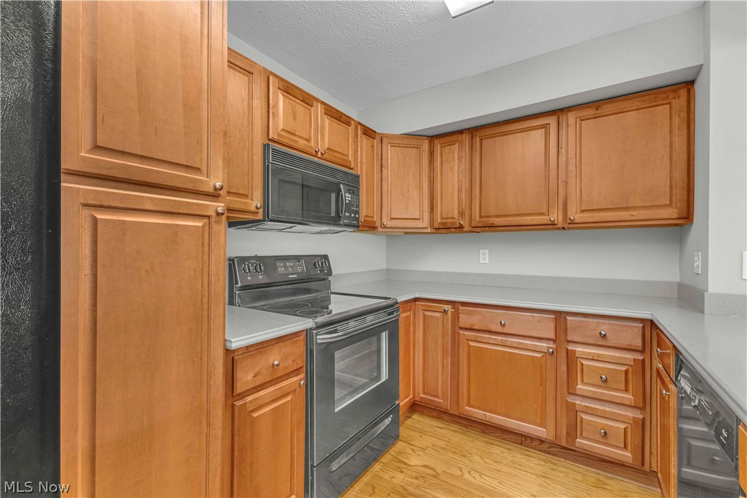 59 Landings Way Avon Lake OH 44012