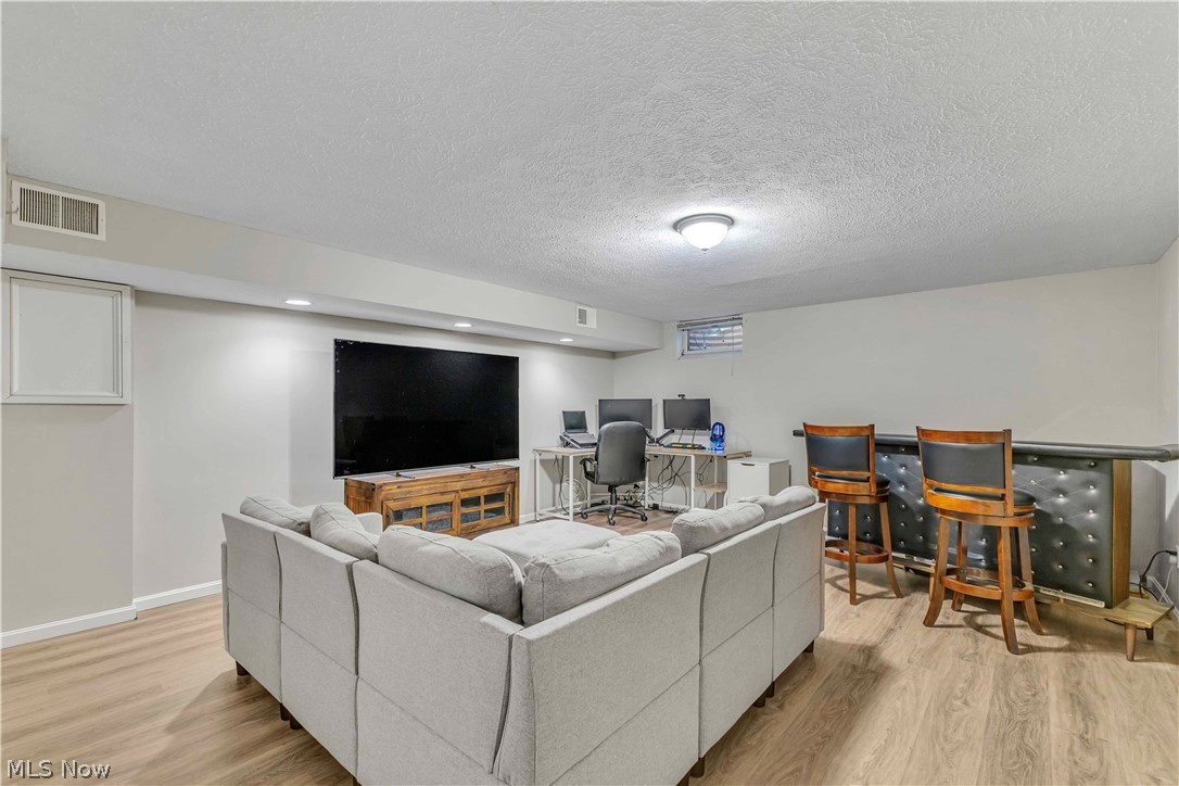59 Landings Way Avon Lake OH 44012