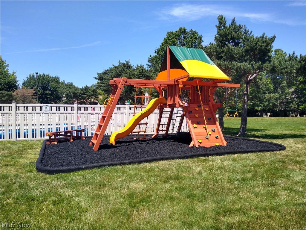 59 Landings Way Avon Lake OH 44012