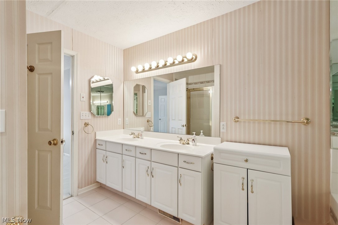 616 Sally Circle Wadsworth OH 44281