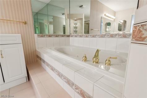 616 Sally Circle Wadsworth OH 44281