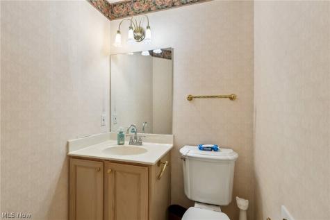 616 Sally Circle Wadsworth OH 44281