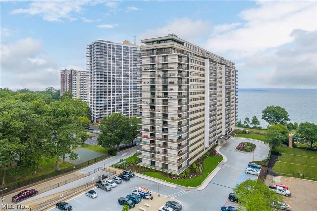 Lakewood OH, 12550 Lake Avenue, Unit 1705