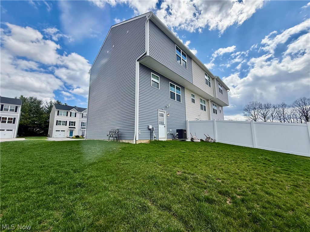 114 Slate Ridge Drive Barberton OH 44203