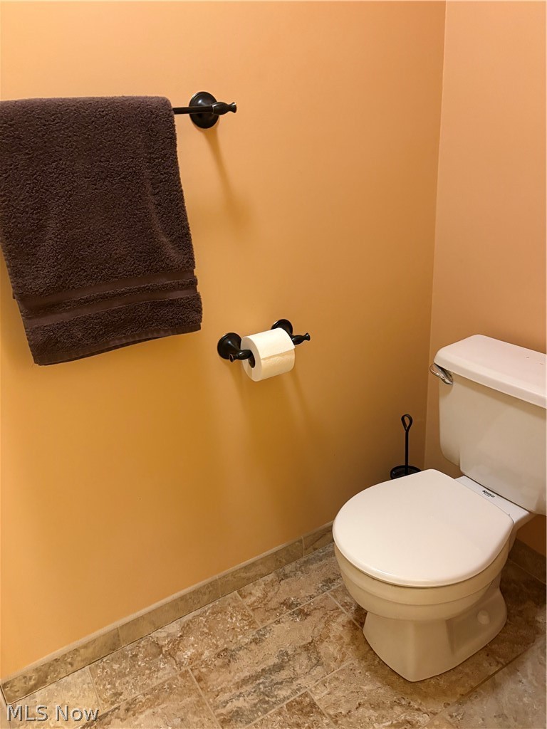 3242 Woodcreek Circle Westlake OH 44145
