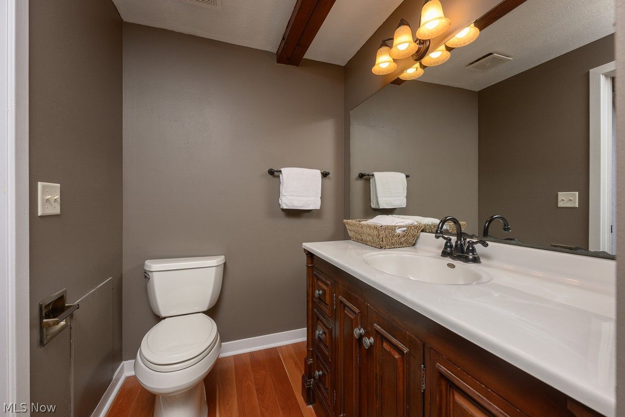 3201 Mariners Island Drive NW Canton OH 44708