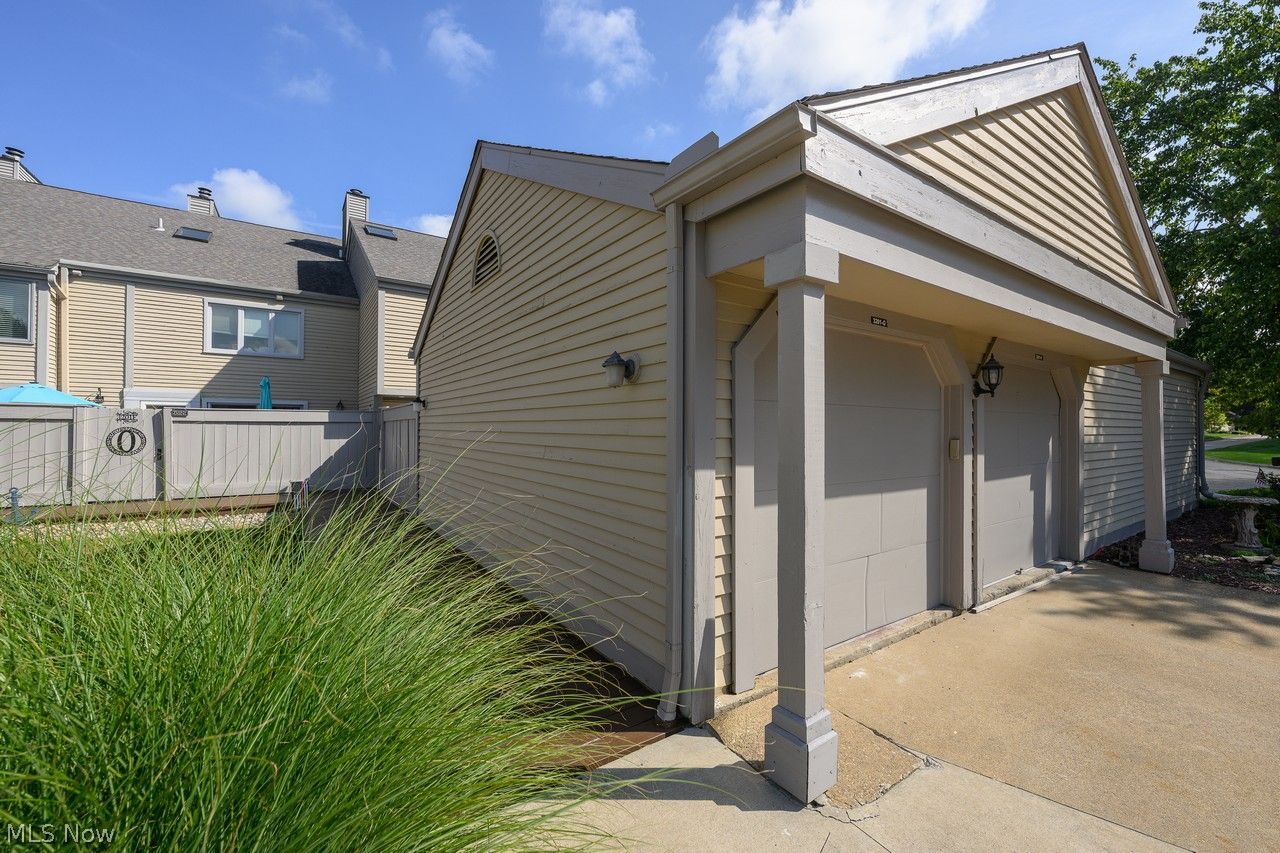3201 Mariners Island Drive NW Canton OH 44708