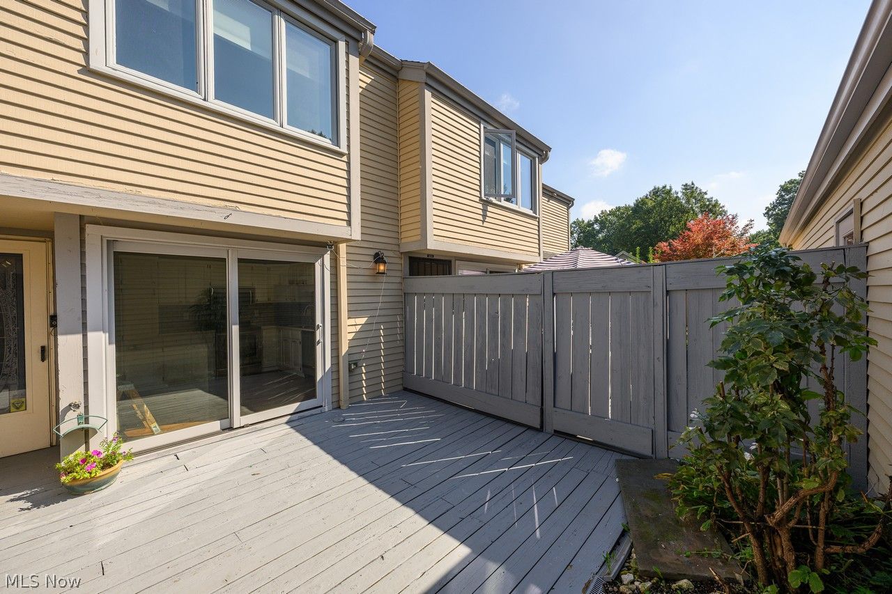 3201 Mariners Island Drive NW Canton OH 44708
