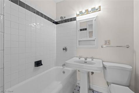 11428 Cedar Glen Parkway Cleveland OH 44106
