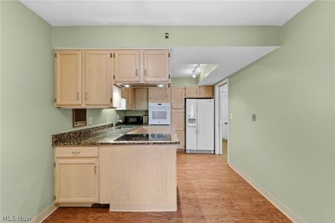 20100 Fairmount Boulevard Shaker Heights OH 44118