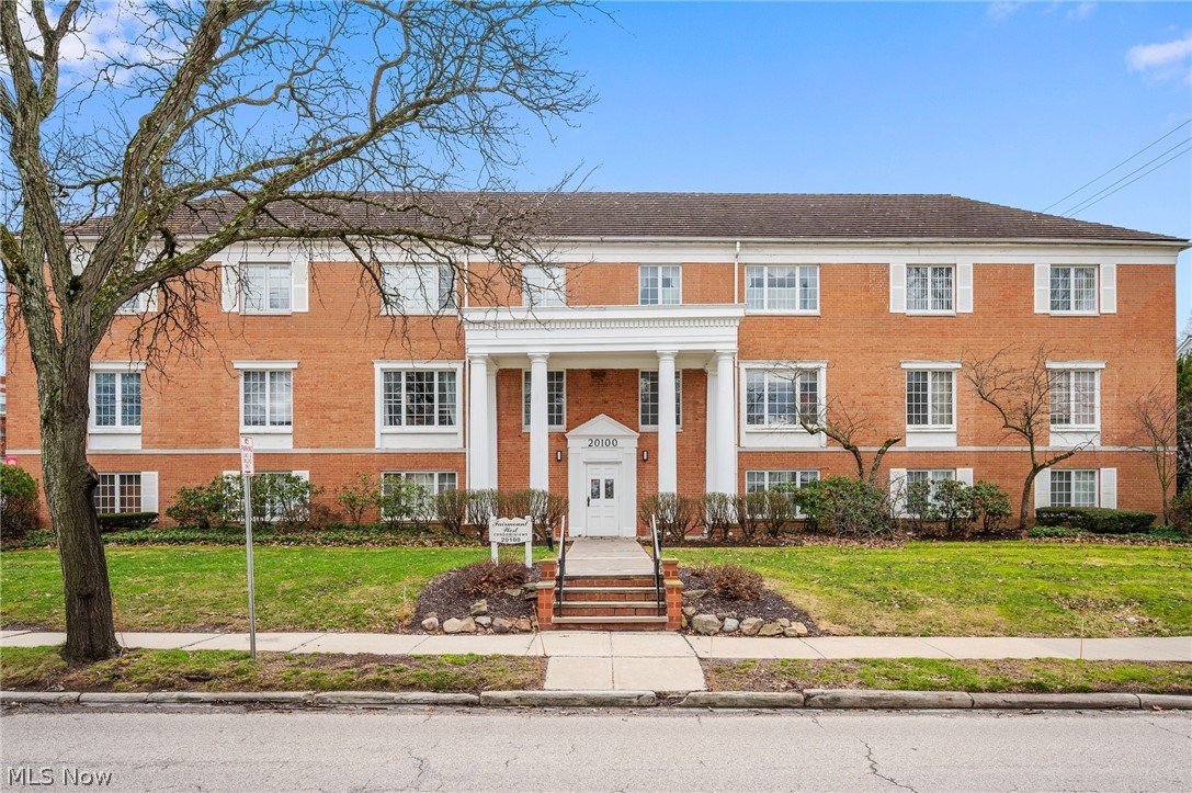 20100 Fairmount Boulevard Shaker Heights OH 44118