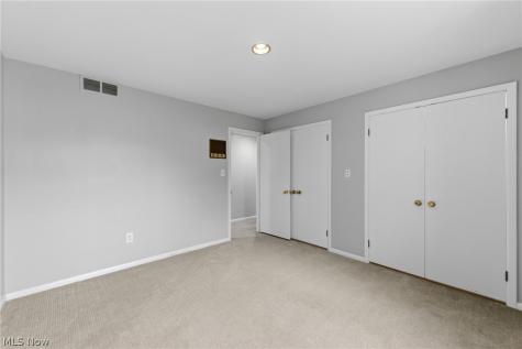 20100 Fairmount Boulevard Shaker Heights OH 44118