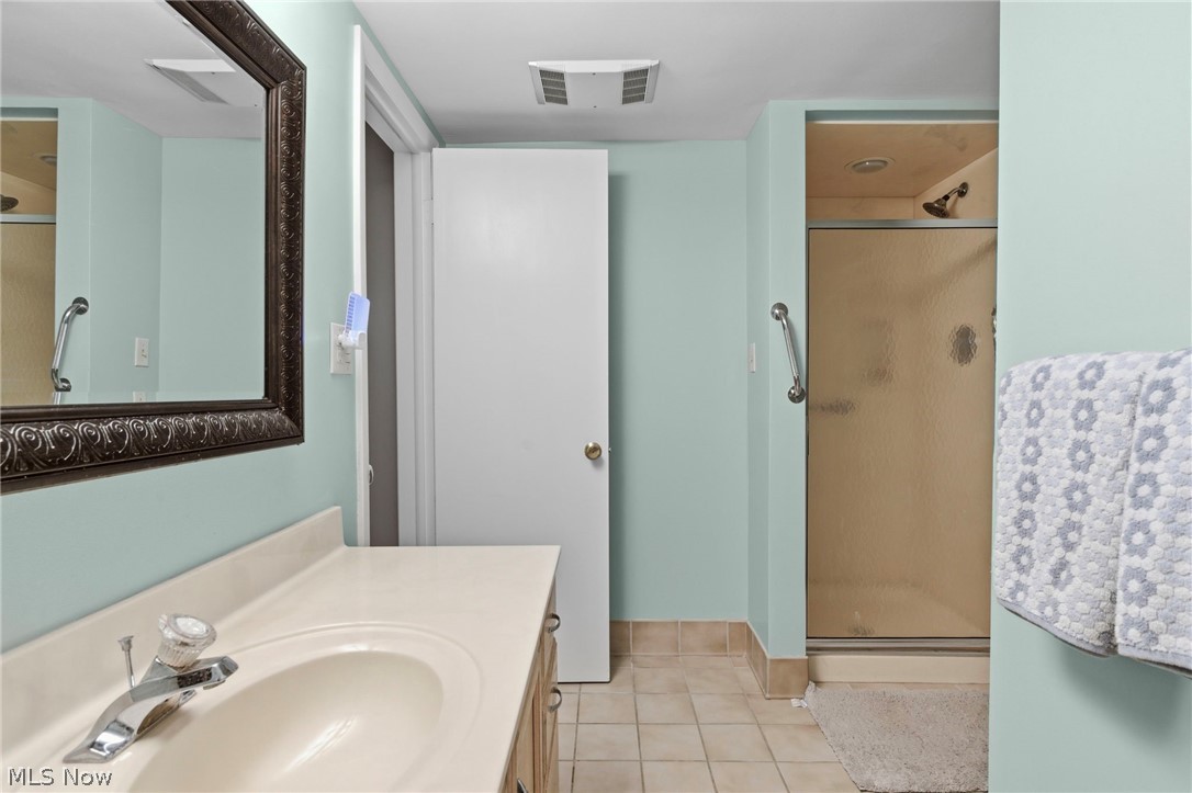 20100 Fairmount Boulevard Shaker Heights OH 44118