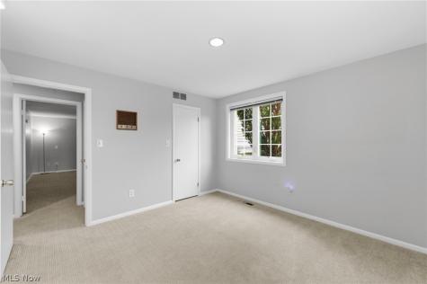 20100 Fairmount Boulevard Shaker Heights OH 44118