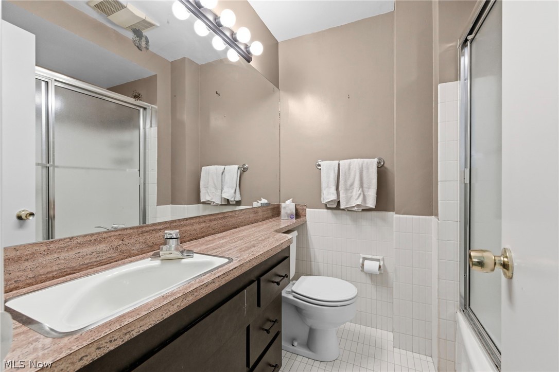 20100 Fairmount Boulevard Shaker Heights OH 44118