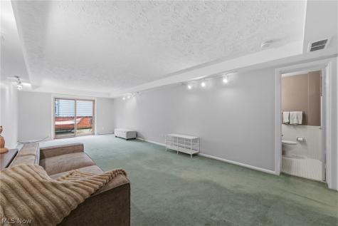 20100 Fairmount Boulevard Shaker Heights OH 44118