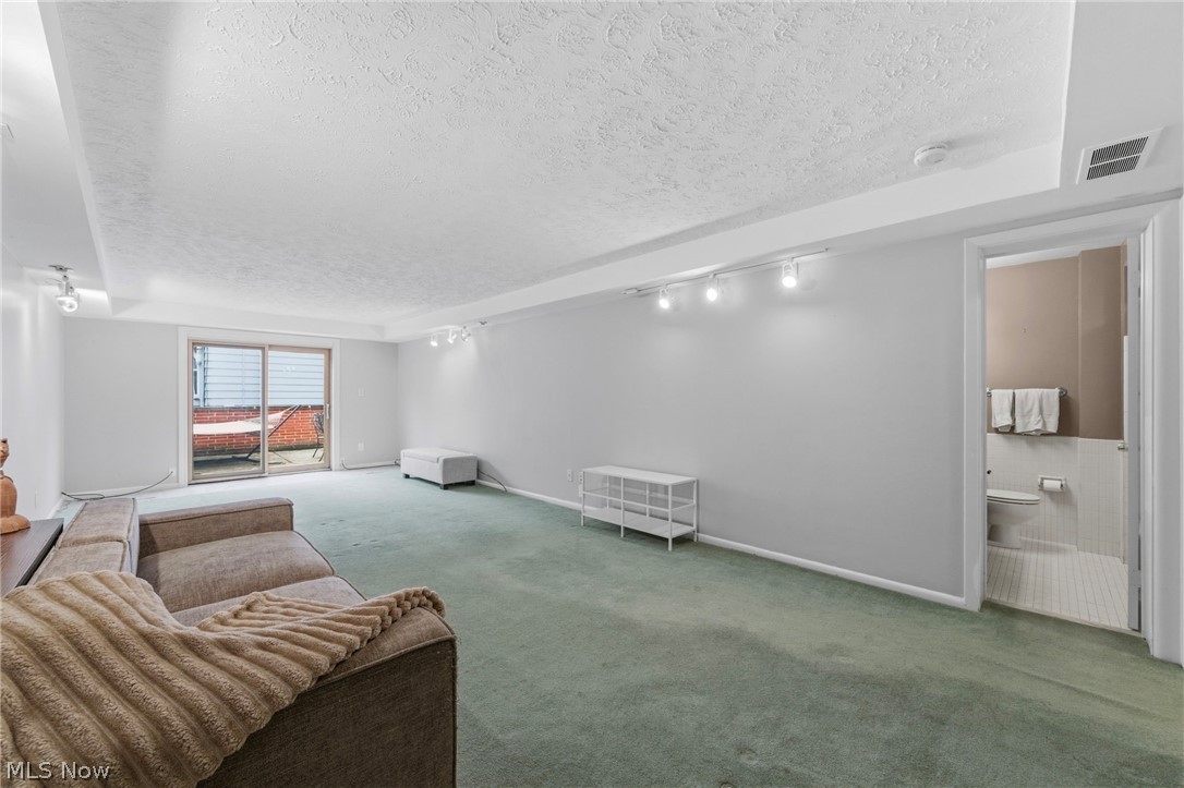 20100 Fairmount Boulevard Shaker Heights OH 44118