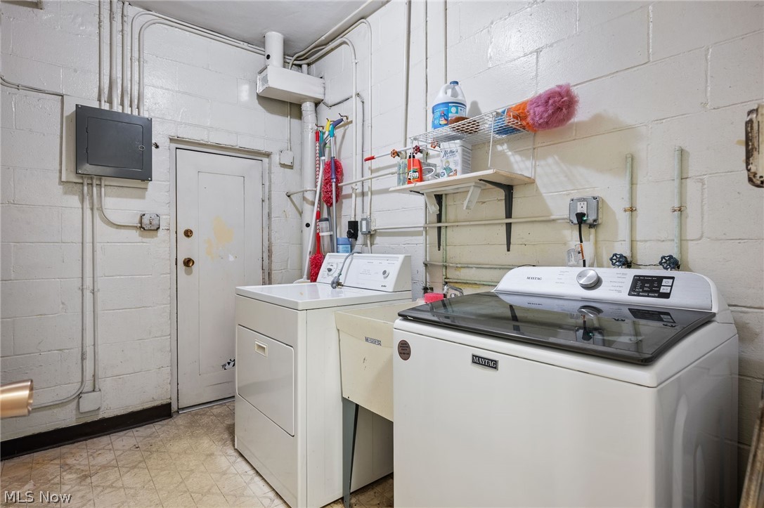 20100 Fairmount Boulevard Shaker Heights OH 44118
