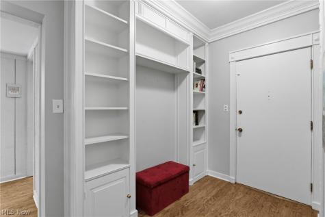 20100 Fairmount Boulevard Shaker Heights OH 44118
