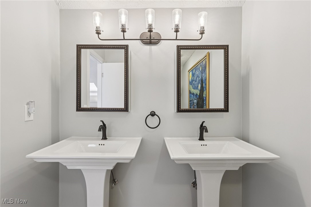 12 Hidden Valley Rocky River OH 44116