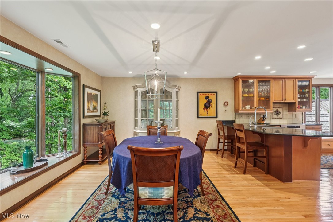 12 Hidden Valley Rocky River OH 44116