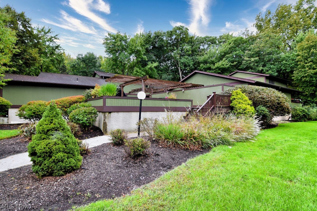 17658 Walnut Trail Chagrin Falls OH 44023