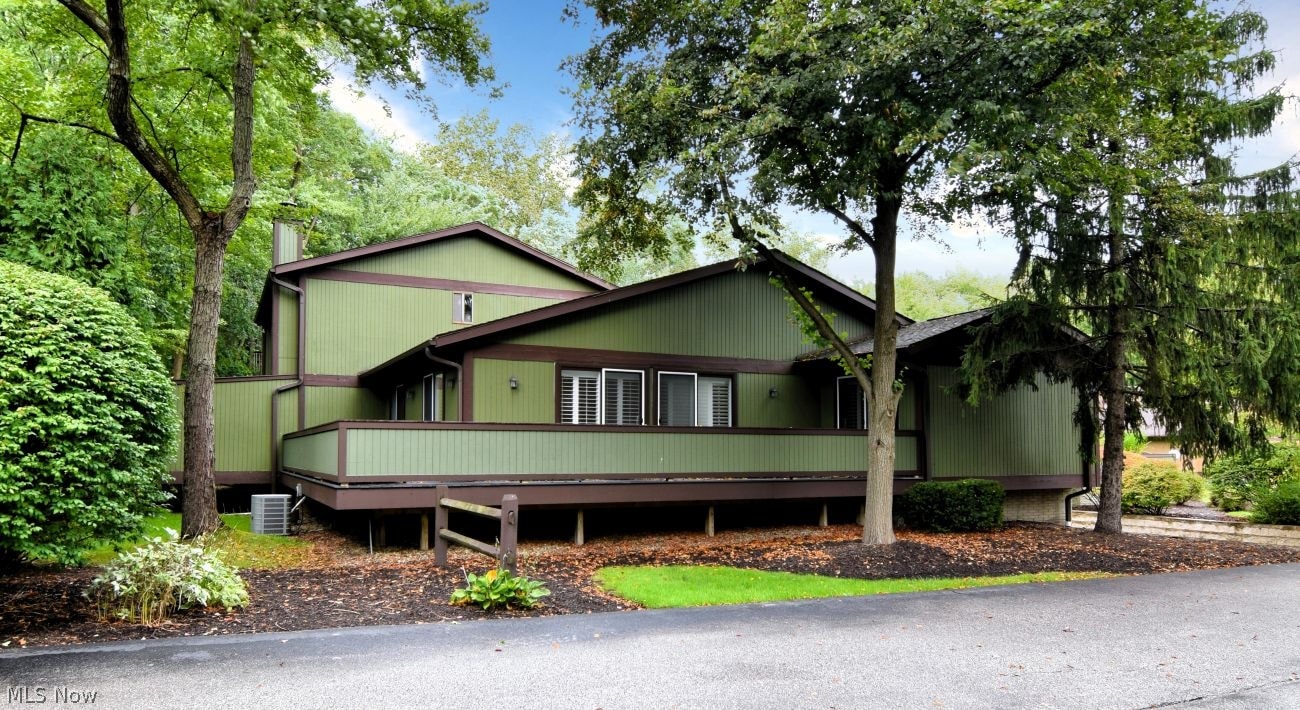 17658 Walnut Trail Chagrin Falls OH 44023