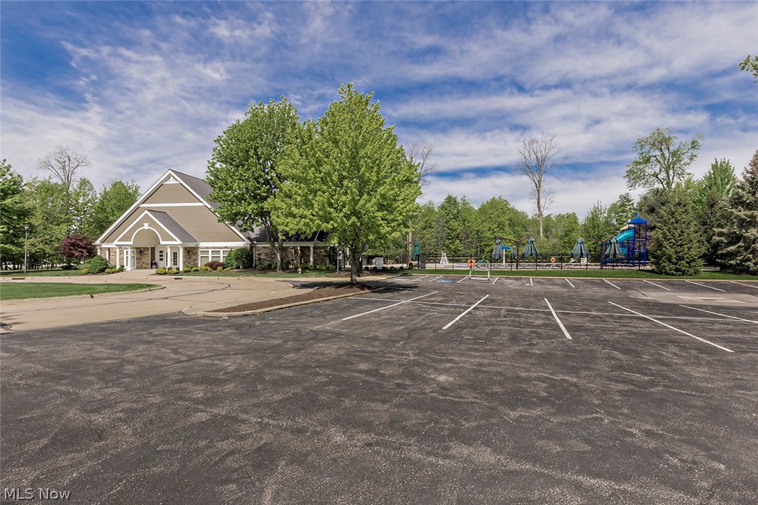 318 W Legend Court Highland Heights OH 44143