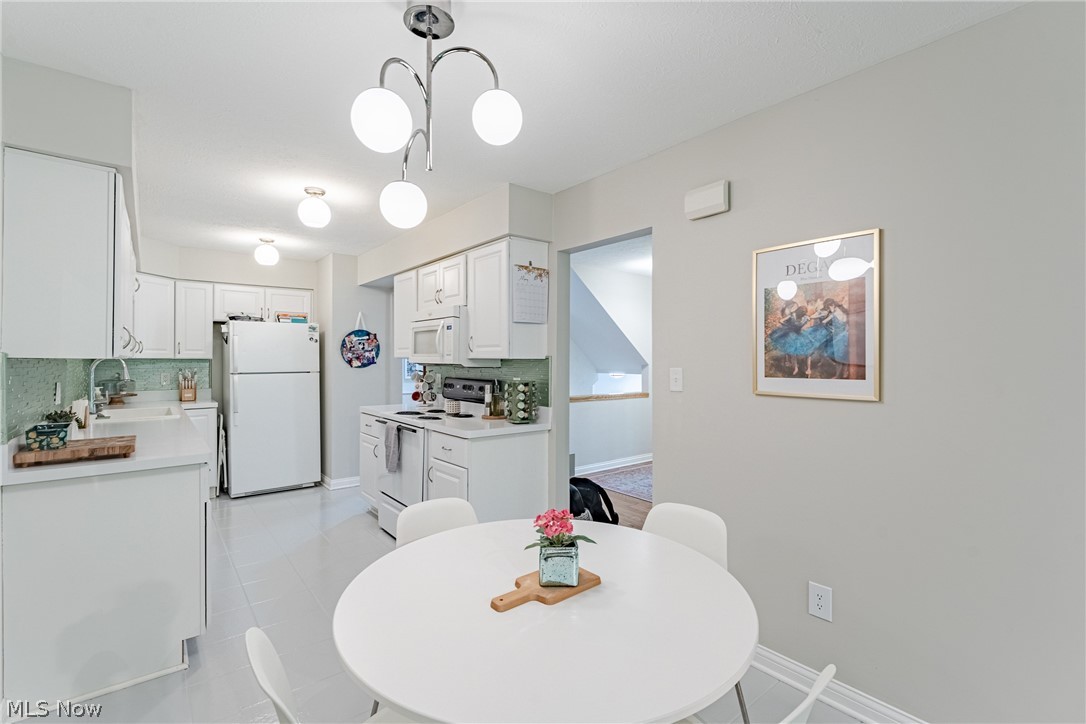 7553 Creekwood Drive North Royalton OH 44133
