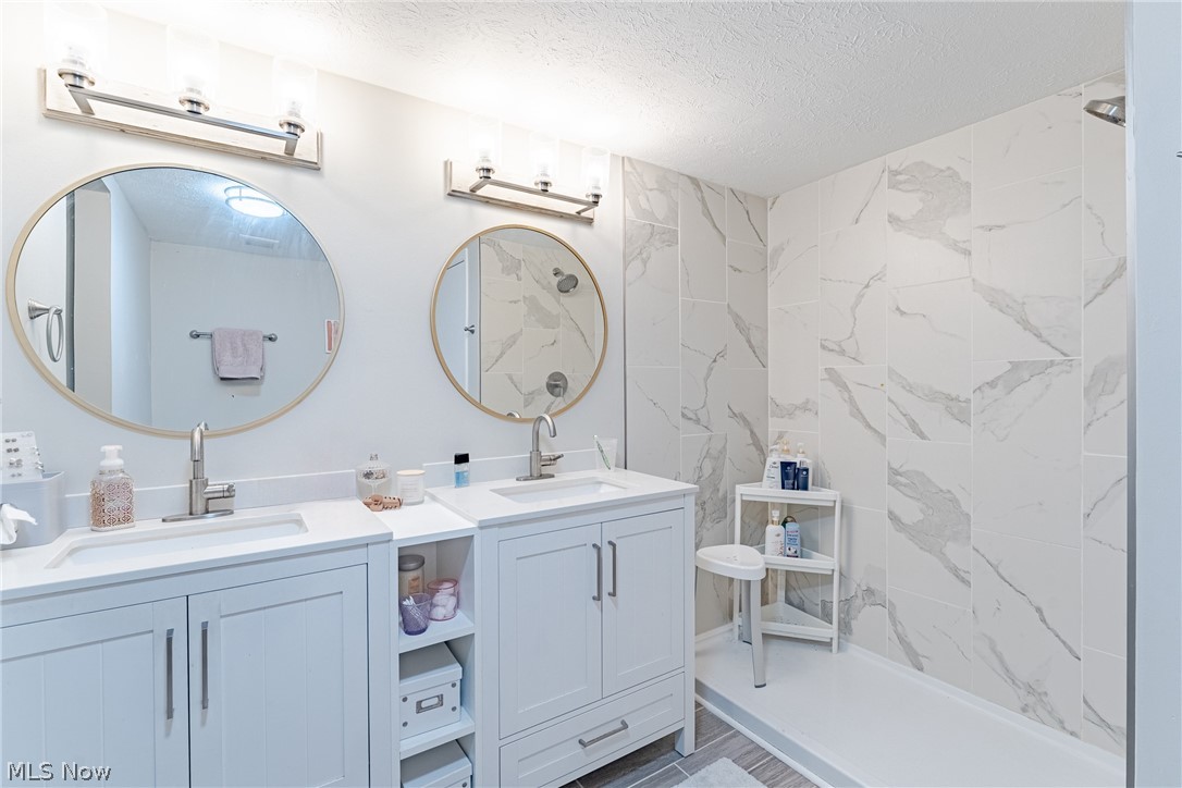 7553 Creekwood Drive North Royalton OH 44133