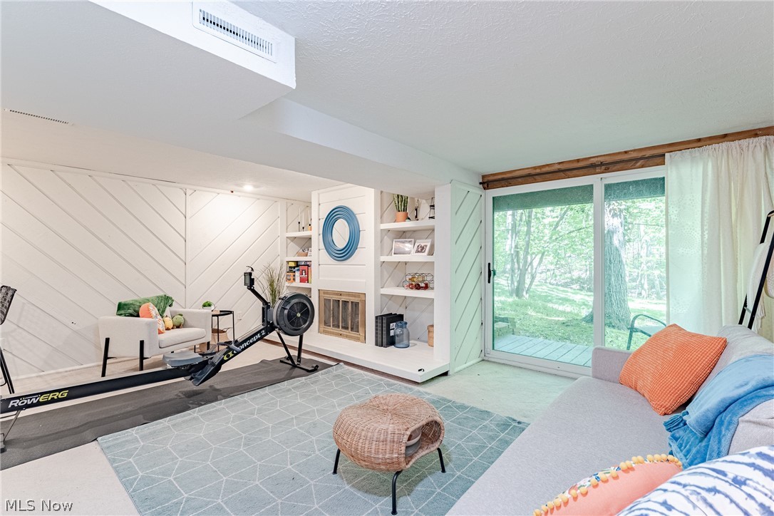 7553 Creekwood Drive North Royalton OH 44133