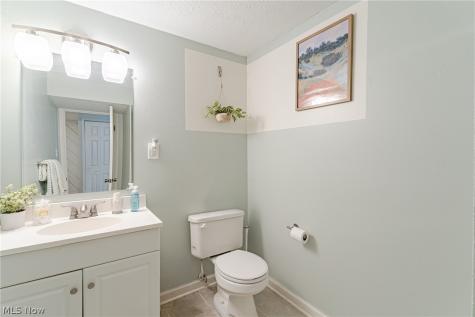 7553 Creekwood Drive North Royalton OH 44133