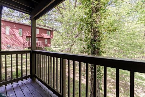 7553 Creekwood Drive North Royalton OH 44133