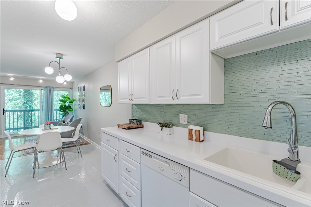 7553 Creekwood Drive North Royalton OH 44133