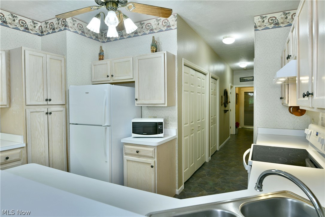 38 Woodland Chase Boulevard Niles OH 44446