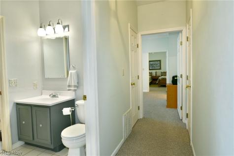 38 Woodland Chase Boulevard Niles OH 44446
