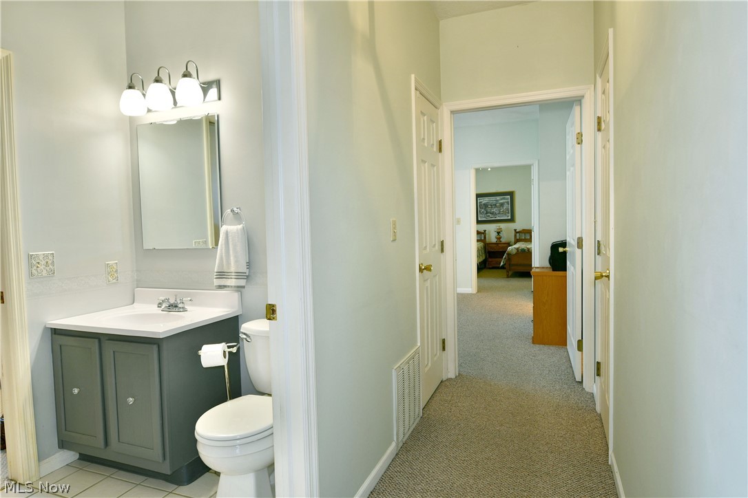 38 Woodland Chase Boulevard Niles OH 44446