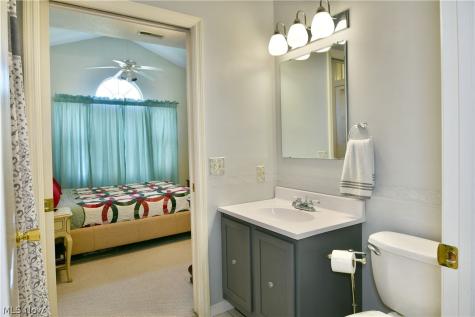 38 Woodland Chase Boulevard Niles OH 44446