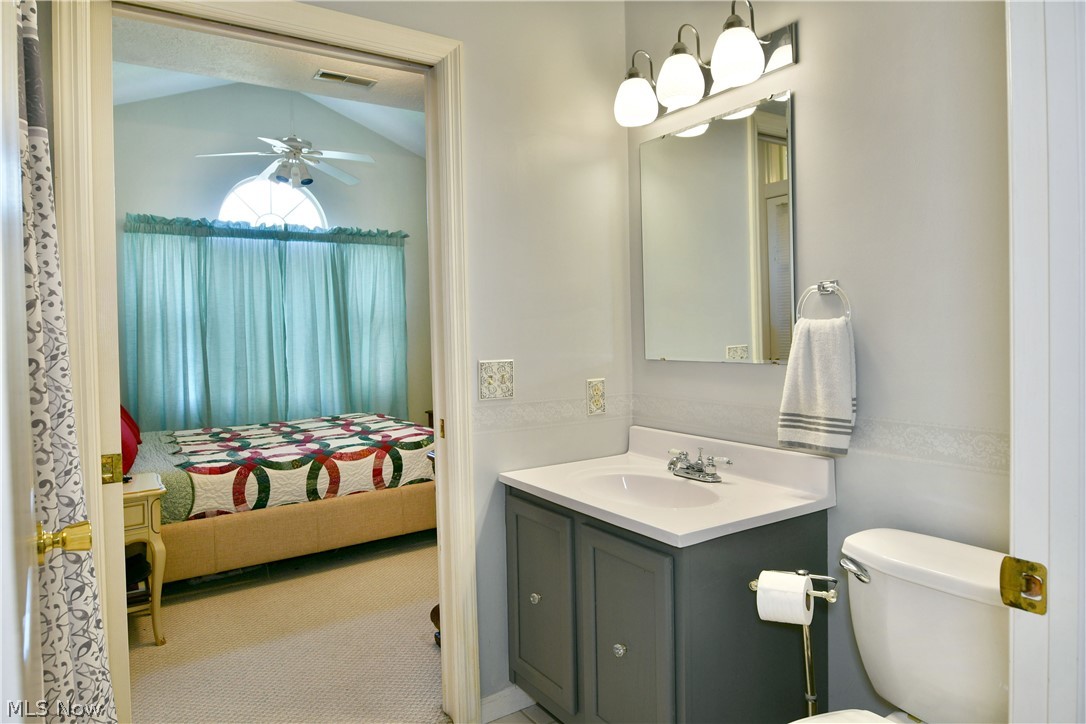 38 Woodland Chase Boulevard Niles OH 44446