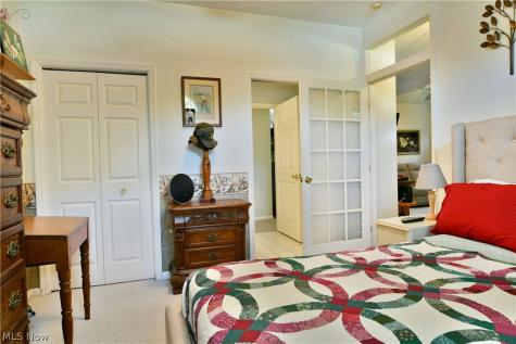 38 Woodland Chase Boulevard Niles OH 44446