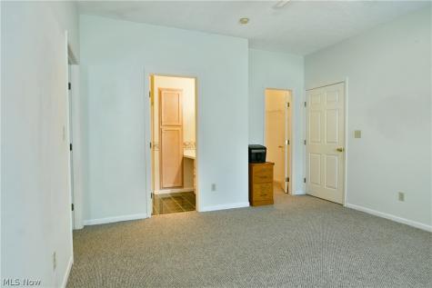 38 Woodland Chase Boulevard Niles OH 44446