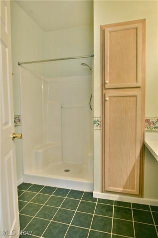 38 Woodland Chase Boulevard Niles OH 44446