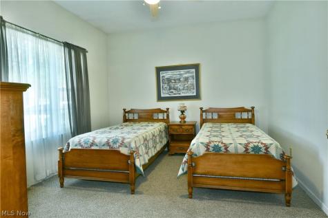 38 Woodland Chase Boulevard Niles OH 44446