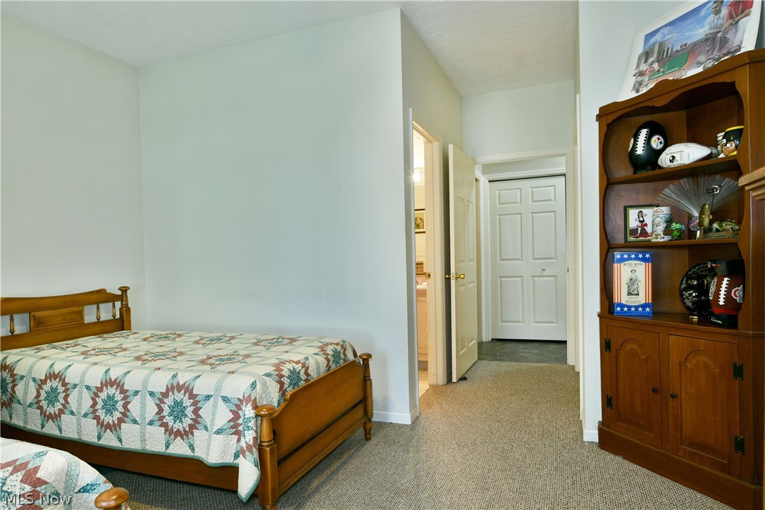 38 Woodland Chase Boulevard Niles OH 44446