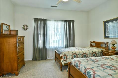 38 Woodland Chase Boulevard Niles OH 44446