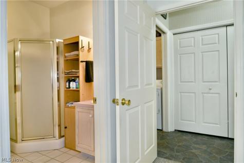 38 Woodland Chase Boulevard Niles OH 44446